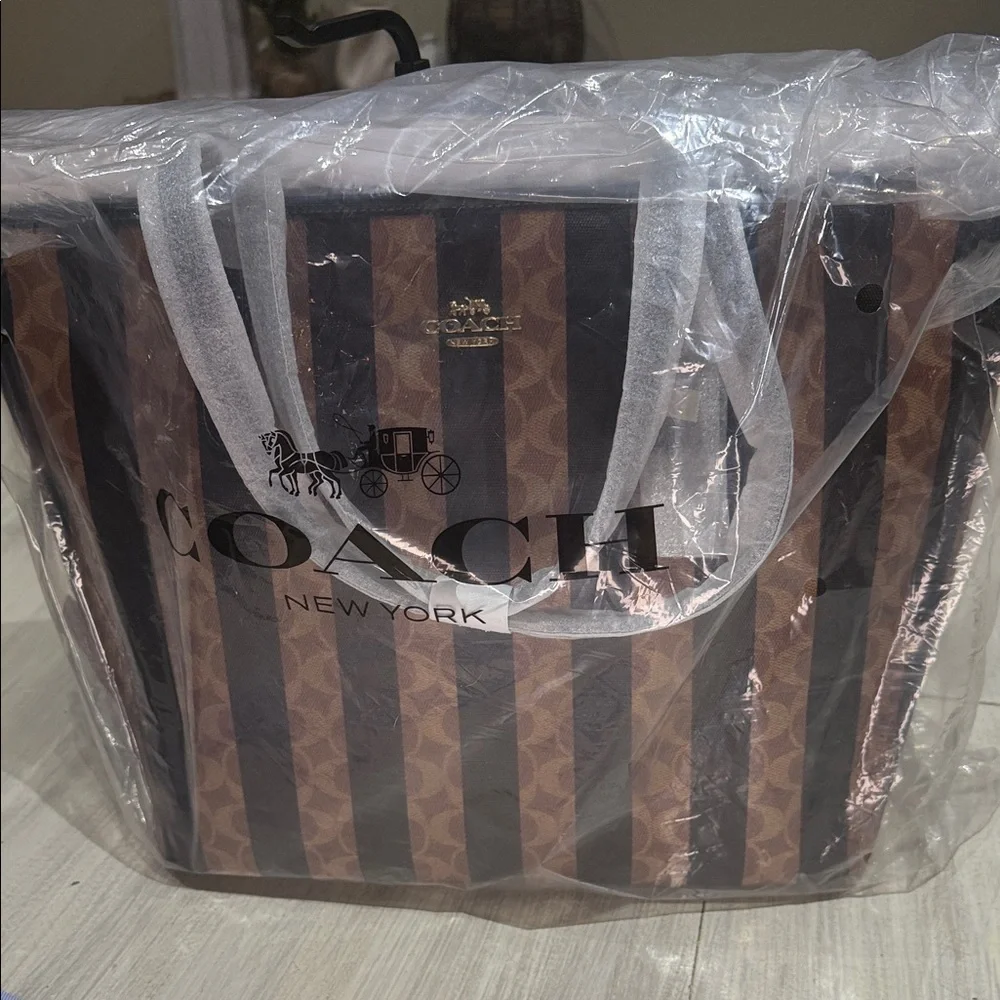 Coach Signature Stripe XLCity Tote